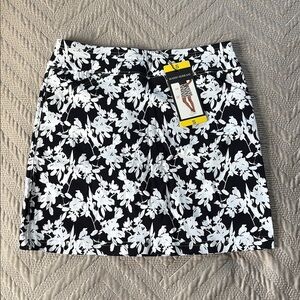 NWT Black and White Floral Skort